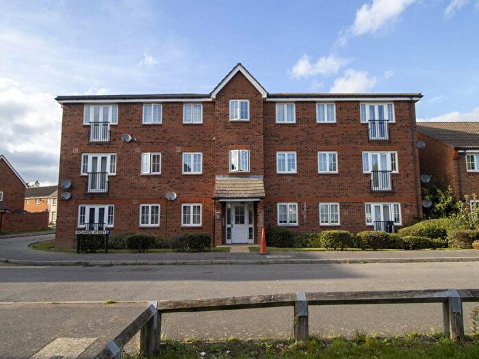2 Bedroom Flat For Sale In Richard Street, Hatfield, Hertfordshire, AL10