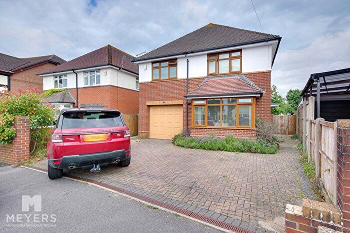 4 Bedroom Detached House To Rent In Bridle Crescent, Bournemouth, BH7