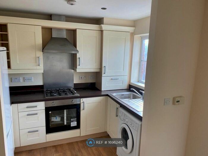 2 Bedroom Flat To Rent In Reed Close, Bolton, BL4