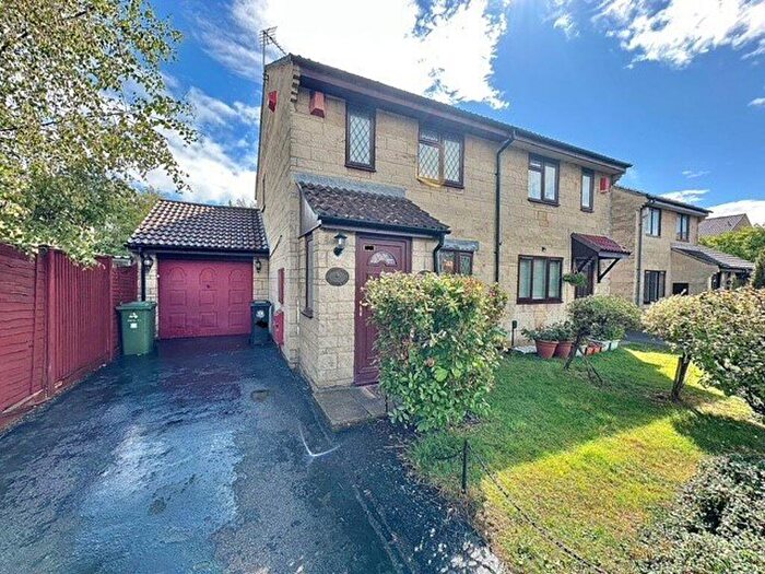 3 Bedroom House To Rent In Briarside, Brentry, BS10
