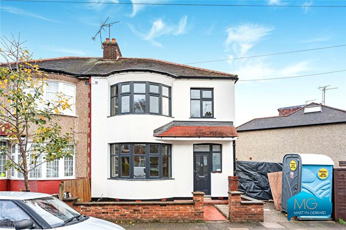 3 Bedroom Semi Detached House To Rent In Lincoln Crescent, Enfield, EN1