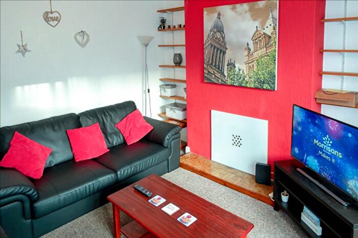 3 Bedroom House To Rent In Derwentwater Grove, Leeds, LS6