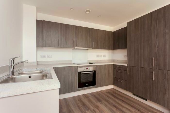 2 Bedroom Apartment To Rent In Midland Road, Bath, BA2