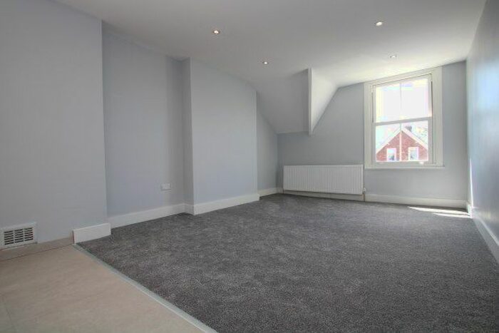 2 Bedroom Flat To Rent In Mulgrave Road, Croydon, CR0