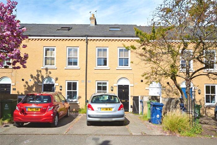 4 Bedroom Terraced House For Sale In Malta Road, Cambridge, CB1