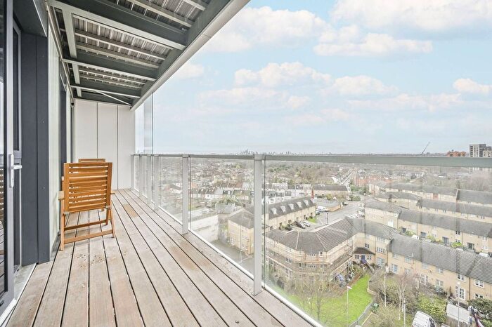 2 Bedroom Flat For Sale In Gateway Apartments, Station Approach, Walthamstow, London, E17