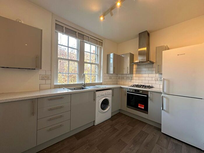 1 Bedroom Apartment To Rent In Burton Grove, London, SE17