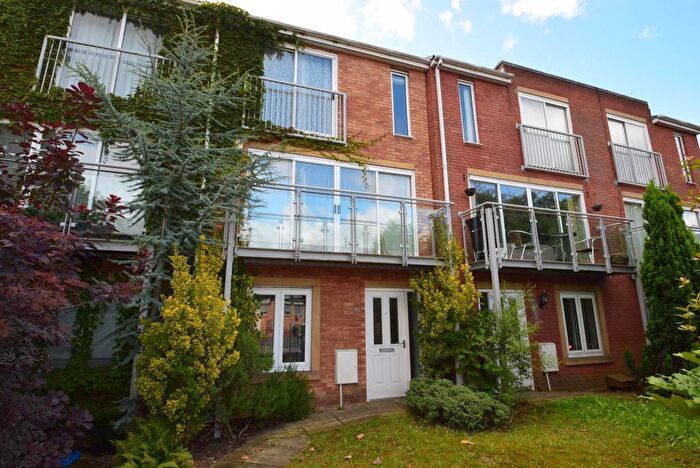 3 Bedroom Terraced House To Rent In Jackson Crescent, Hulme, Manchester, M15