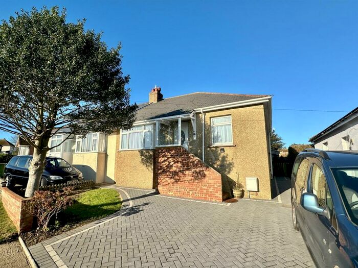 2 Bedroom Bungalow To Rent In Western Road, Newhaven, BN9