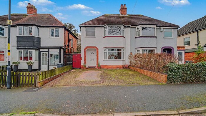 3 Bedroom Semi-Detached House For Sale In Sandgate Road, Birmingham, B28