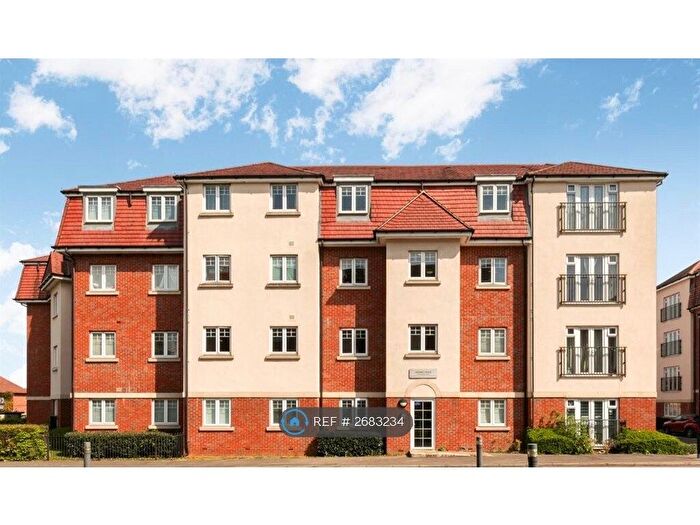2 Bedroom Flat To Rent In Schoolgate Drive, Morden, SM4