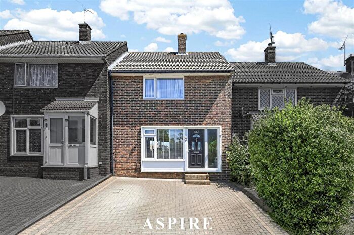 2 Bedroom Terraced House For Sale In The Knares, Basildon, SS16