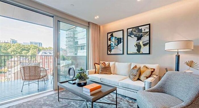 3 Bedroom Flat To Rent In Edgware Road, Paddington And Bayswater, London, W2