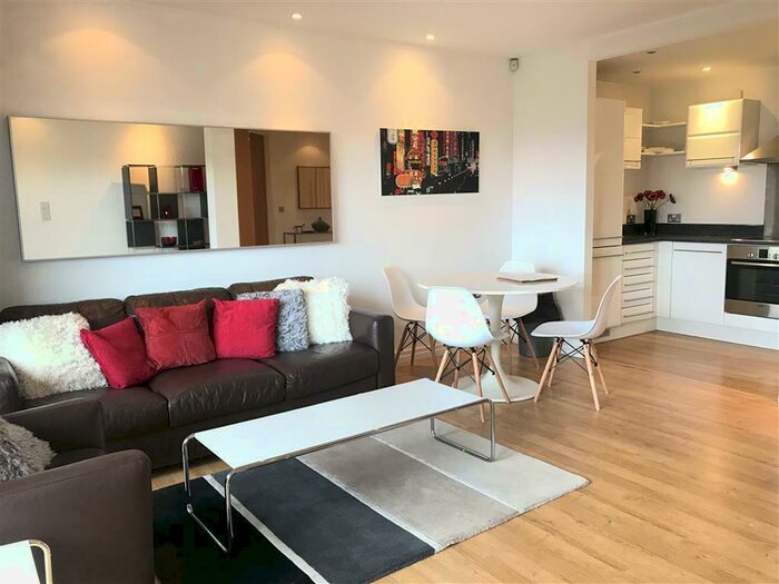 2 Bedroom Apartment To Rent In Park View Apartments, Greyfriars Road, Cardiff, CF10