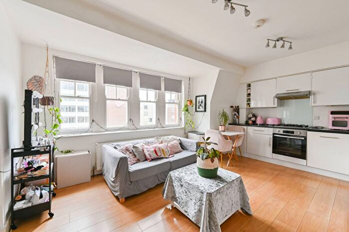 1 Bedroom Flat To Rent In Woodbourne Avenue, Streatham, London, SW16