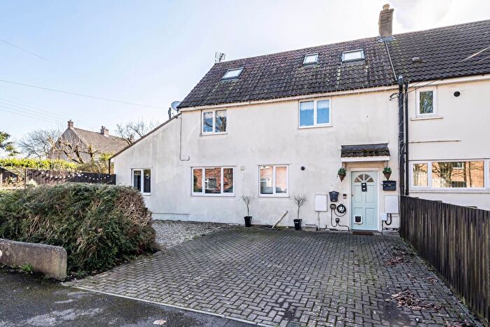 2 Bedroom Maisonette For Sale In Kingsland Road, Shepton Mallet, Somerset, BA4