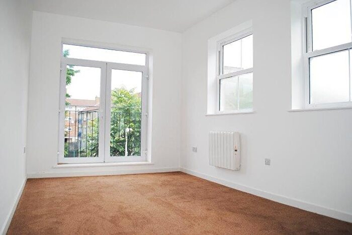 2 Bedroom Flat To Rent In Lynton House, Docklands, E16
