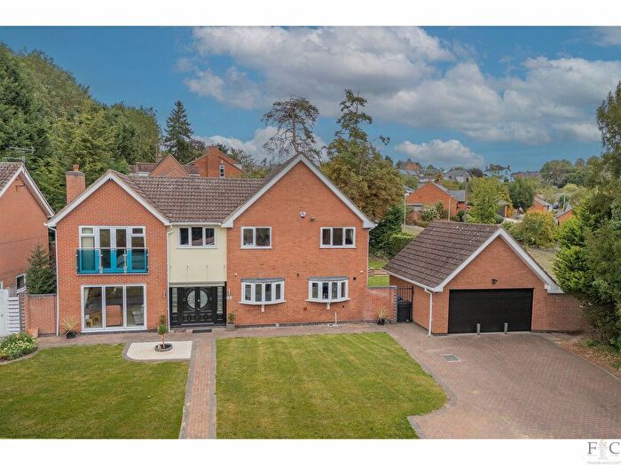 5 Bedroom Detached House For Sale In Lakeside Court, Thurnby, LE7