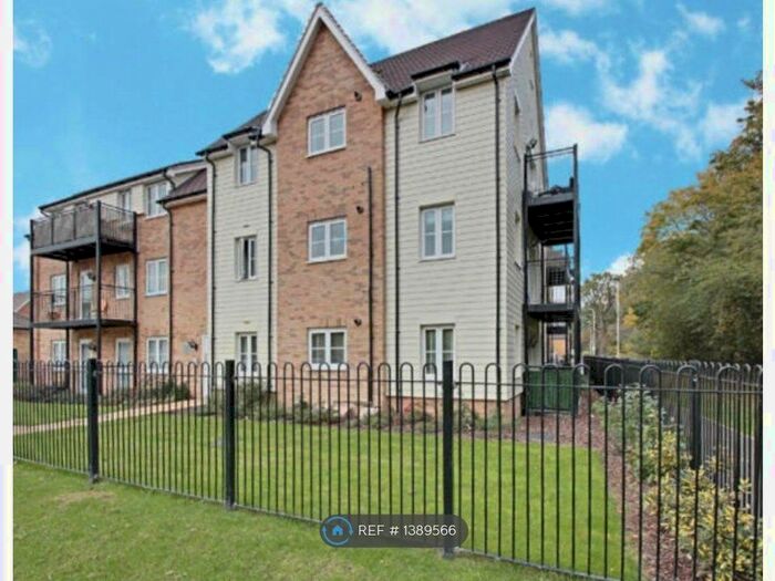 2 Bedroom Flat To Rent In Prudance House, Romford, RM3