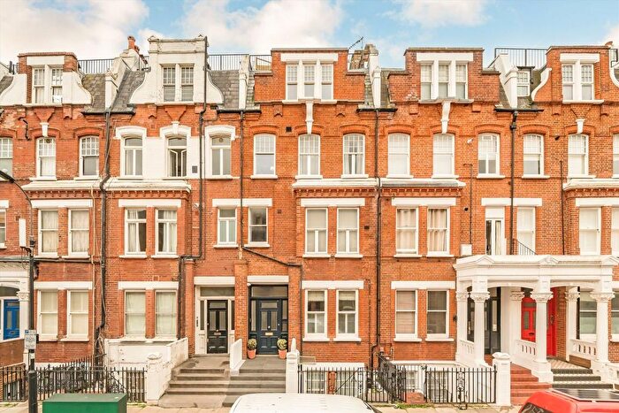 1 Bedroom Flat For Sale In Comeragh Road, West Kensington, W14