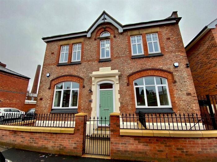 2 Bedroom Flat To Rent In Dundonald Street, Heavily, Stockport, SK2