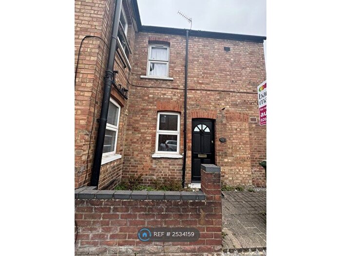 Studio To Rent In Cambridge Road, St. Albans, AL1