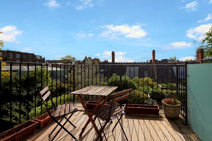 1 Bedroom Apartment To Rent In Fitzroy Road, Primrose Hill, NW1