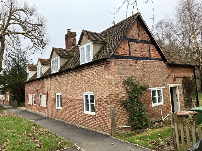 Semi-Detached House To Rent In Nuneham Courtenay, Oxford, Oxfordshire, OX44