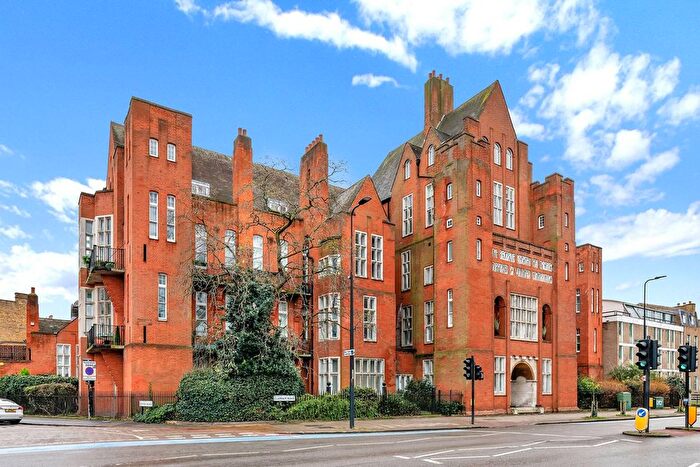 2 Bedroom Flat To Rent In Belgrave House, Vauxhall, London, SW9