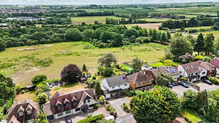 6 Bedroom Detached House For Sale In Whitecroft, Mill Lane, Hartlip, ME9