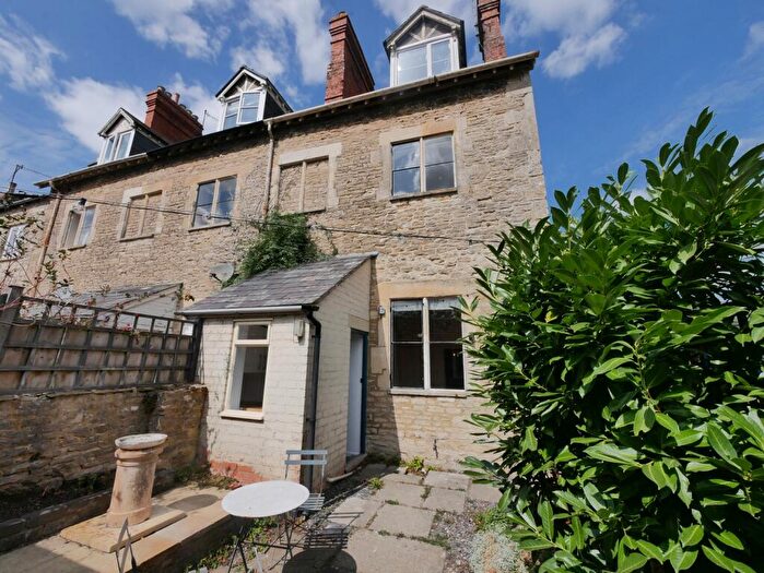 3 Bedroom End Of Terrace House To Rent In Gloucester Street, Cirencester, GL7