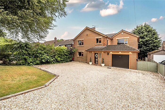 4 Bedroom Detached House To Rent In Holmsley Lane, Woodlesford, Leeds, West Yorkshire, LS26