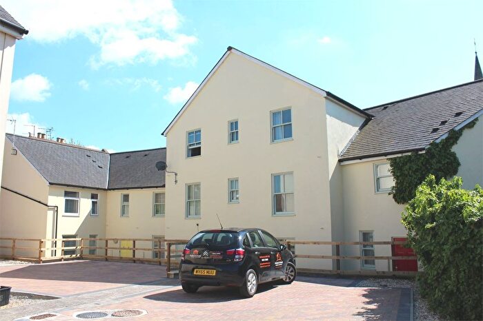 1 Bedroom Flat To Rent In Kingston Court, St Andrews Road, Taunton, TA2