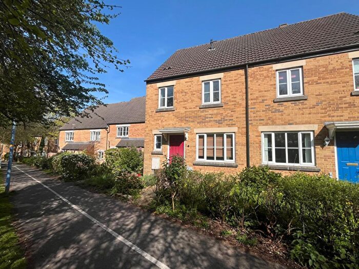 3 Bedroom Semi Detached House To Rent In Saint Way, Bristol, BS34