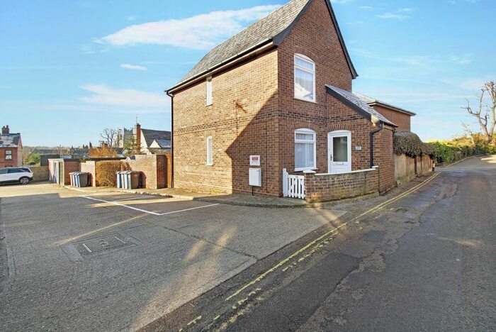 2 Bedroom Semi-Detached House To Rent In Straw Lane, Sudbury, CO10