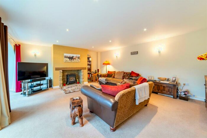 3 Bedroom Barn Conversion For Sale In East Brunton Wynd, Great Park, NE13