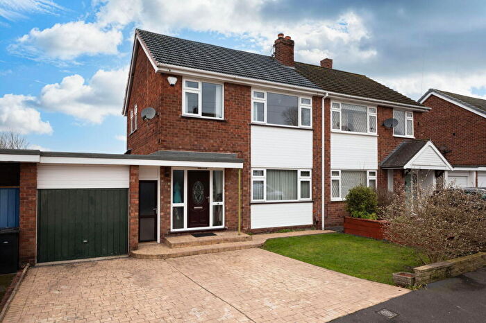 3 Bedroom Semi Detached House For Sale In Bowfell Drive, High Lane, Stockport, SK6