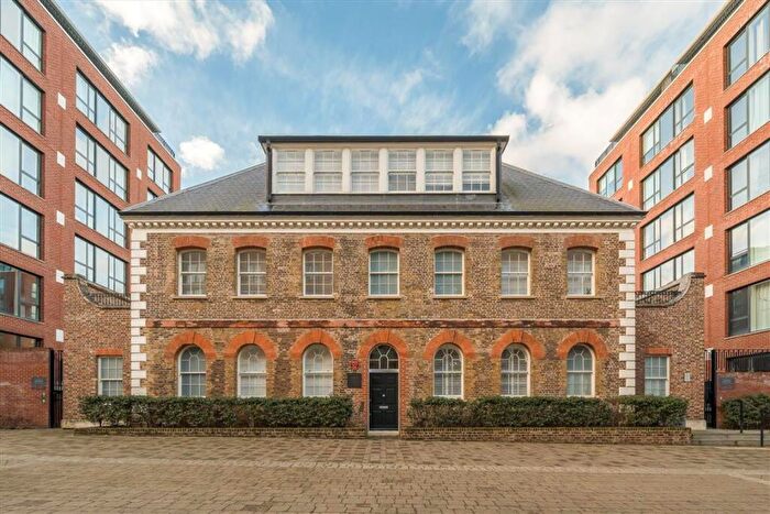 2 Bedroom Flat For Sale In Laboratory Square, Woolwich, SE18