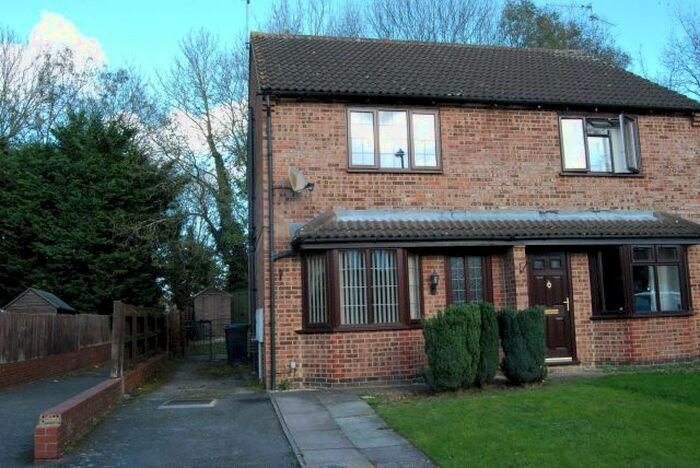 3 Bedroom Property To Rent In Emmanuel Close, Stefen Hill, Daventry NN11