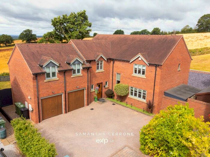 Houses for sale & to rent in B96 6EA, Evesham Road, Astwood Bank And