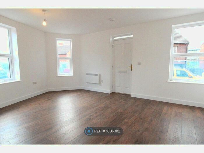 1 Bedroom Flat To Rent In Rifle Street, Nottingham, NG7
