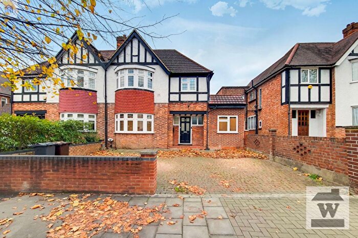 4 Bedroom Semi-Detached House To Rent In The Grove, Isleworth, TW7
