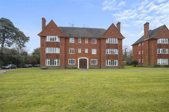 2 Bedroom Flat To Rent In Ellesmere Road, Weybridge, KT13