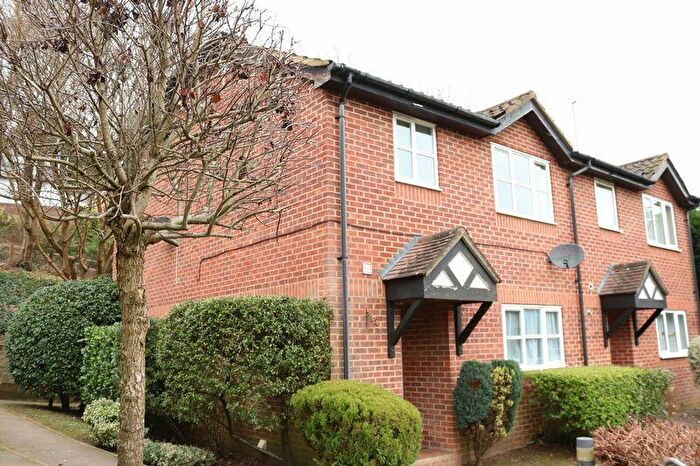 1 Bedroom End Of Terrace House To Rent In Town End Close, Godalming, GU7