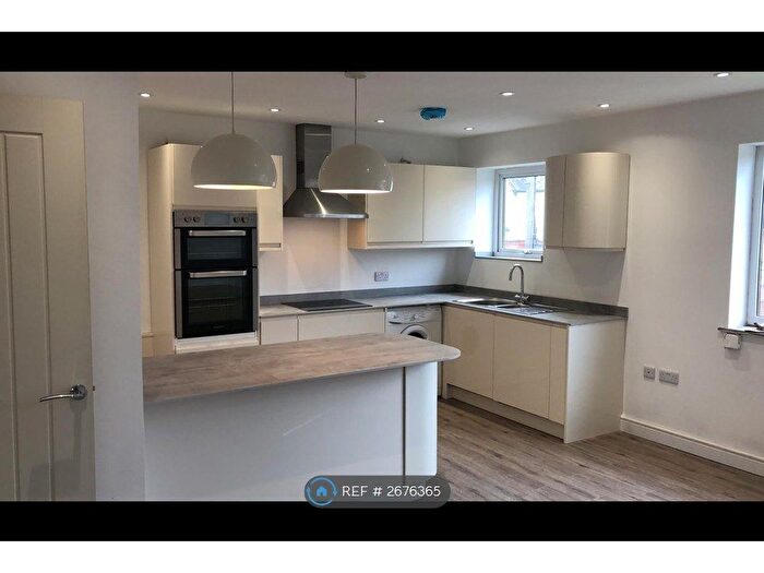 2 Bedroom Flat To Rent In Chaucer Road, Ashford, TW15