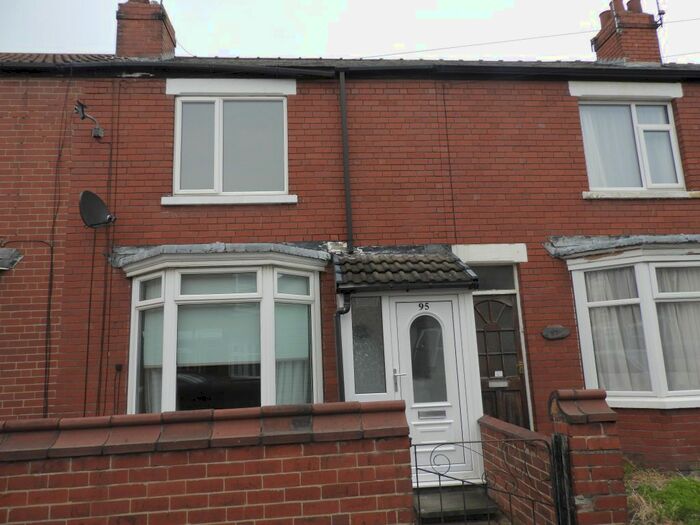 2 Bedroom Terraced House To Rent In Washington Grove, Doncaster, DN5