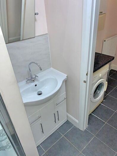 2 Bedroom Apartment To Rent In Malefant Street, Cardiff(City), CF24