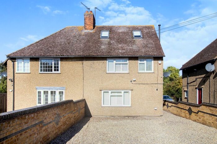 5 Bedroom Semi-Detached House To Rent In Long Green, Nazeing, Waltham Abbey, EN9