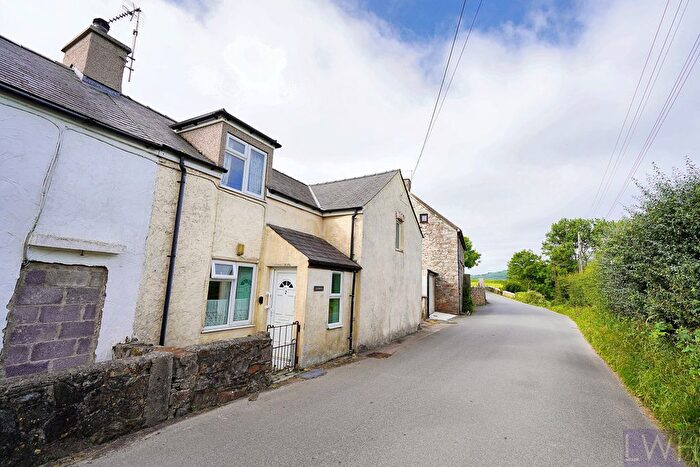 2 Bedroom End Of Terrace House For Sale In Glanrhyd, Botwnnog, LL53