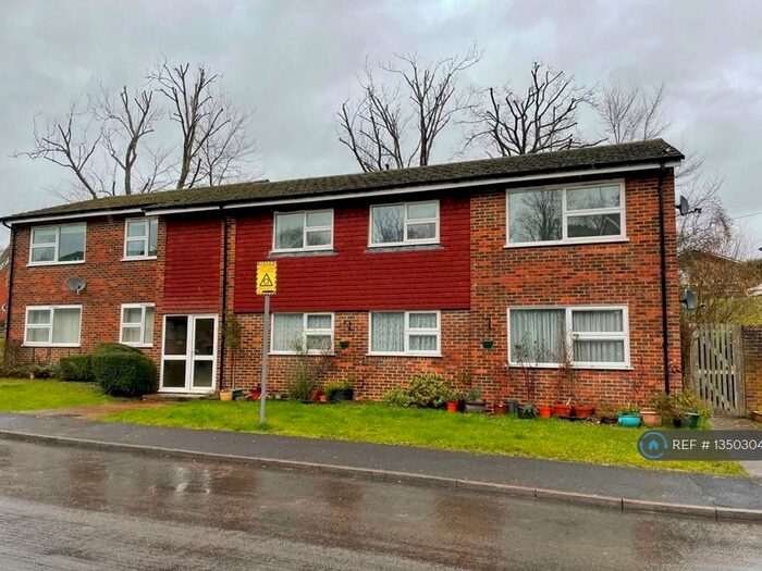 2 Bedroom Flat To Rent In The Sidings, Rudgwick, RH12